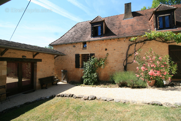 Maison à LES EYZIES-DE-TAYAC-SIREUIL