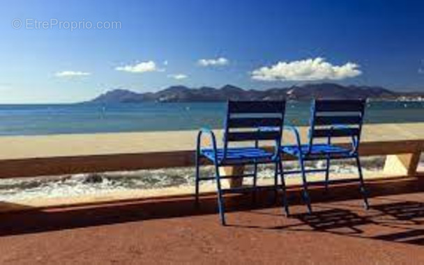 Autre à CANNES