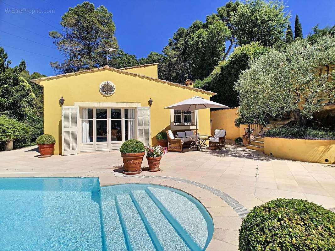 Maison à MOUGINS