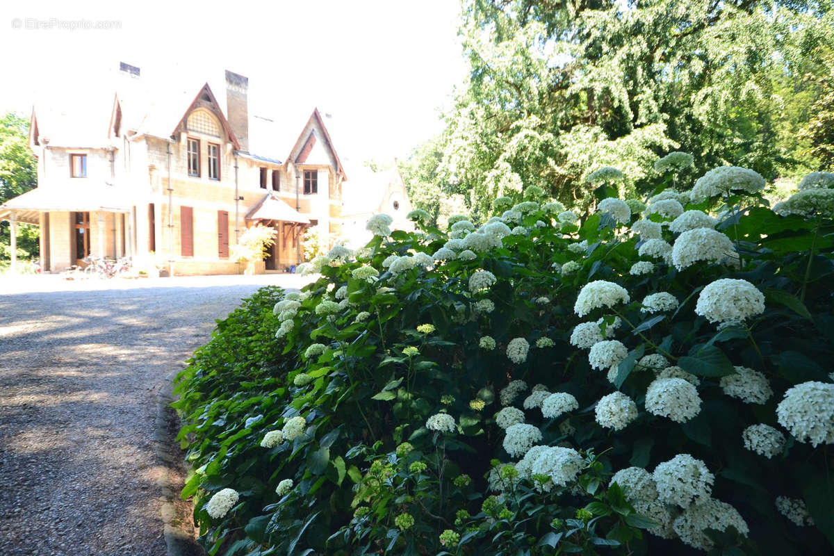 Maison à REYRIEUX