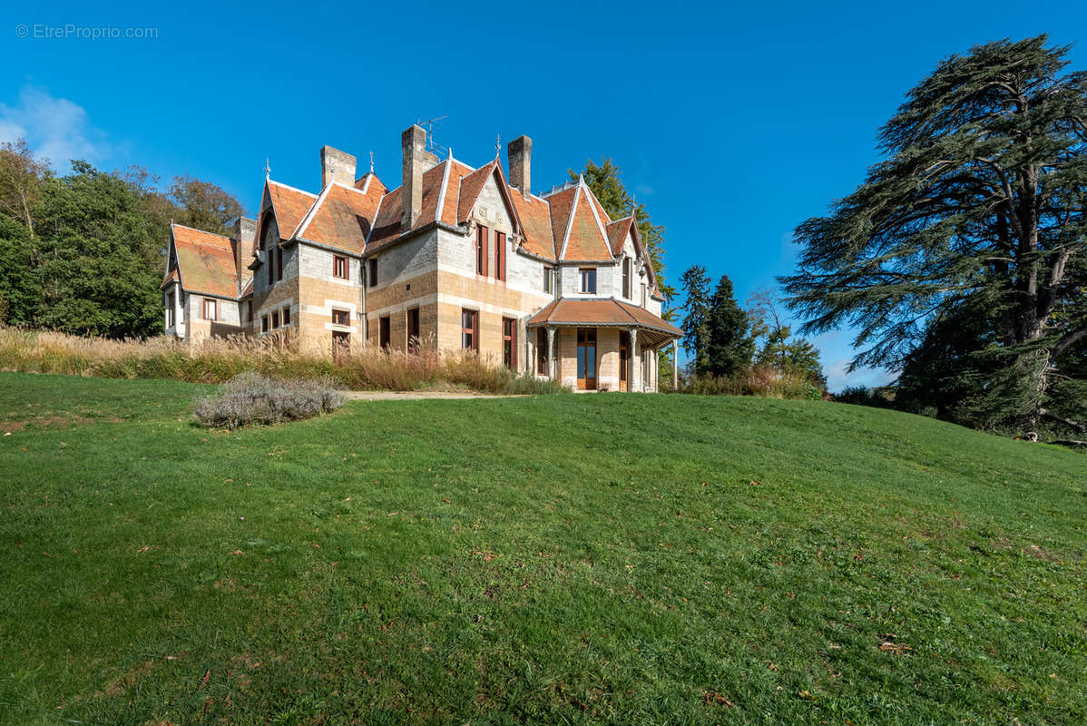 Maison à REYRIEUX