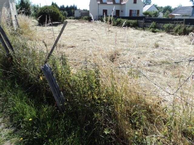 Terrain à LASSIGNY