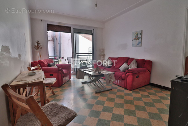 Appartement à MARSEILLE-3E