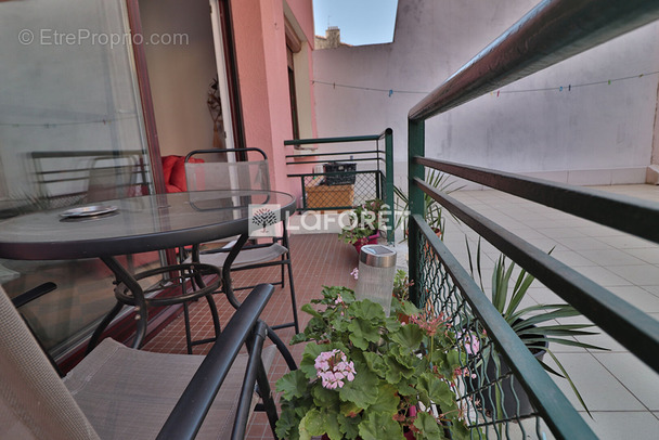 Appartement à MARSEILLE-3E