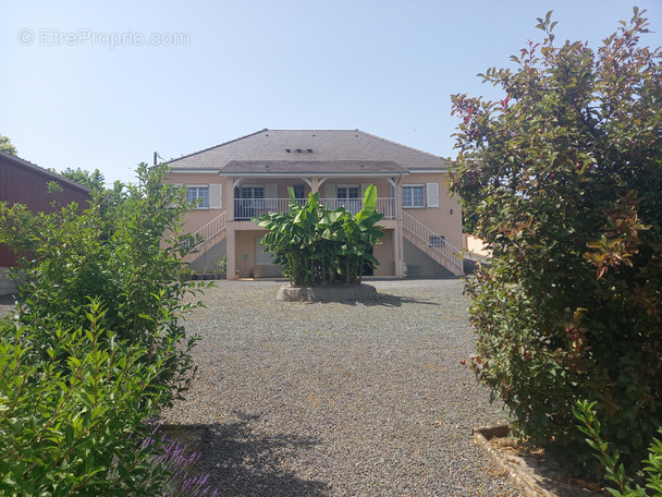 Maison à DOMPIERRE-SUR-BESBRE