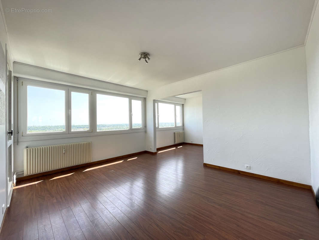 Appartement à HEROUVILLE-SAINT-CLAIR