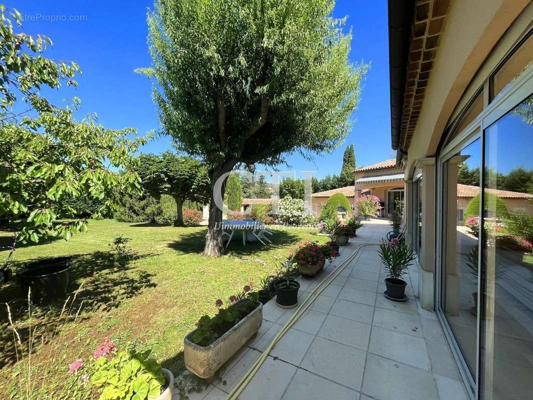 Maison à VAISON-LA-ROMAINE