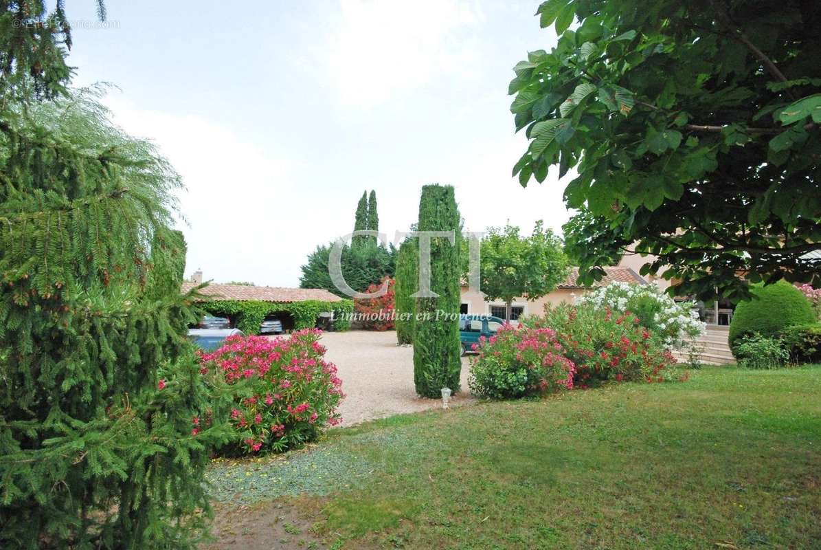 Maison à VAISON-LA-ROMAINE