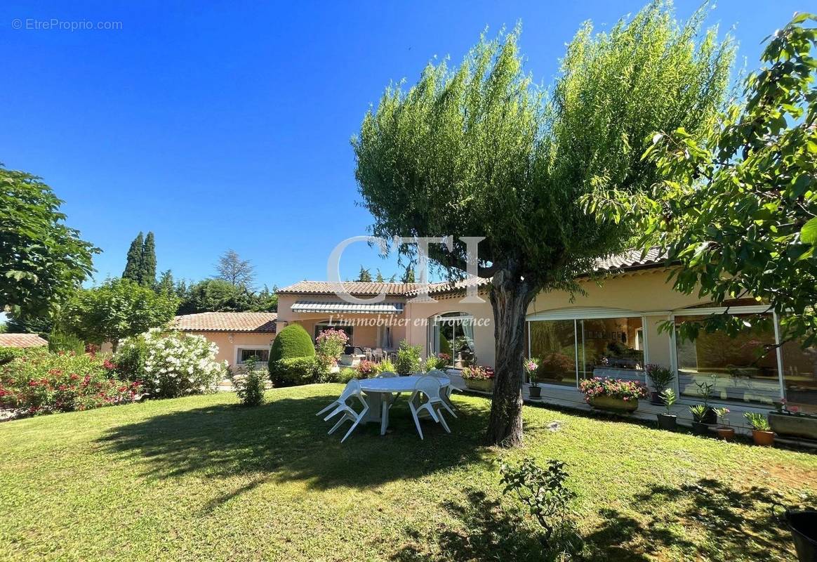 Maison à VAISON-LA-ROMAINE