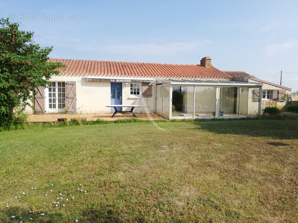 Maison à BOUIN