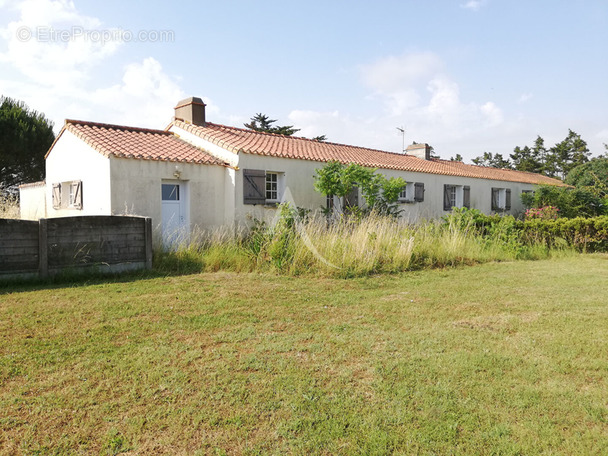 Maison à BOUIN