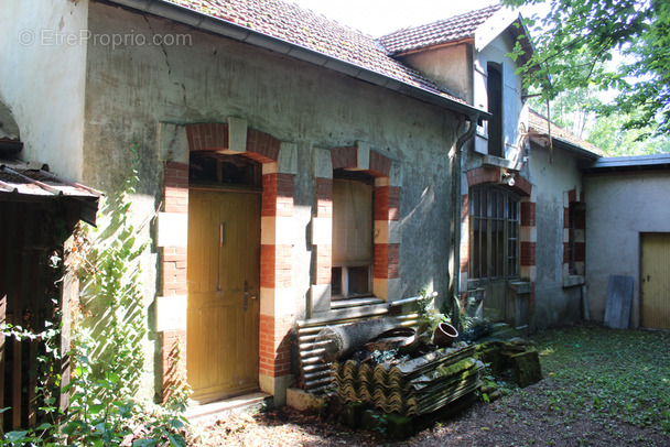 Maison à ARC-LES-GRAY