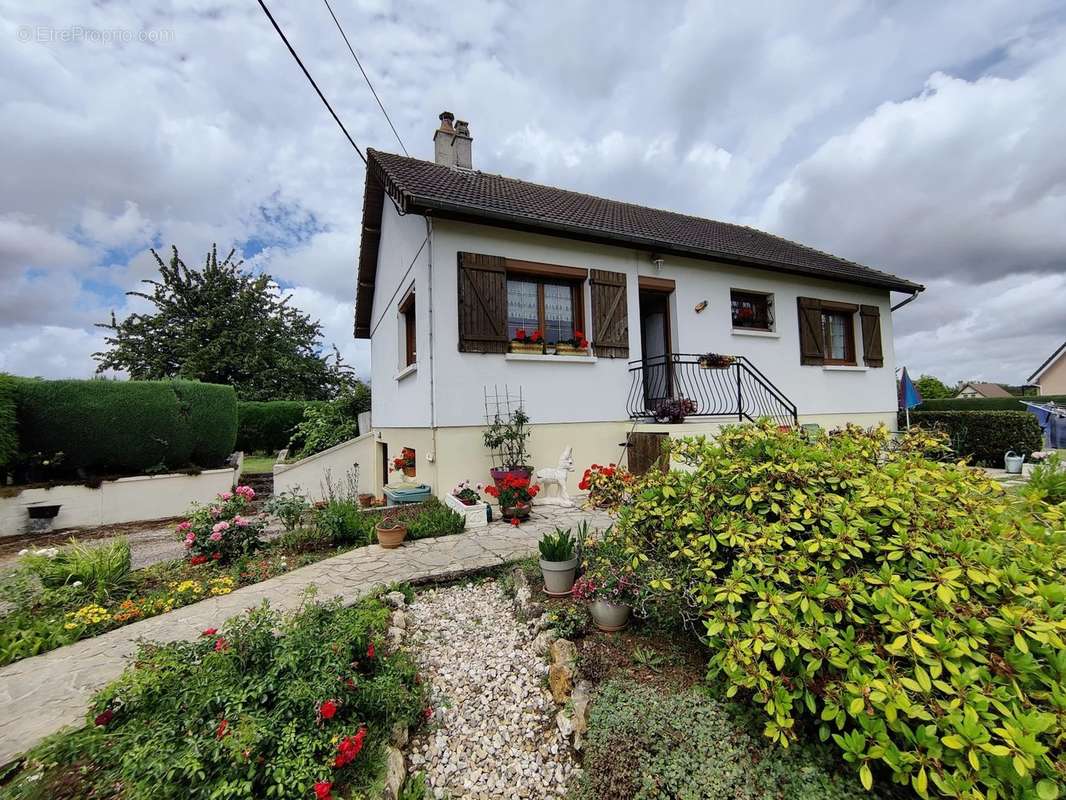 Maison à BRIONNE