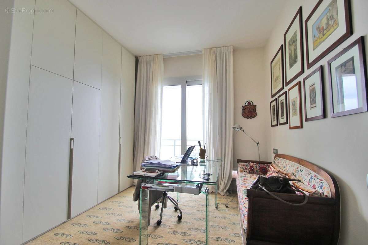 Appartement à ROQUEBRUNE-CAP-MARTIN