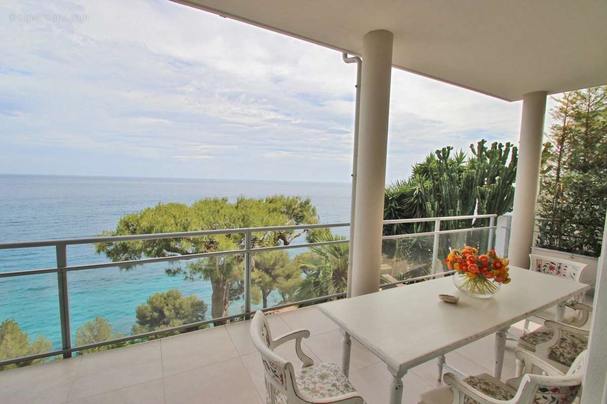 Appartement à ROQUEBRUNE-CAP-MARTIN