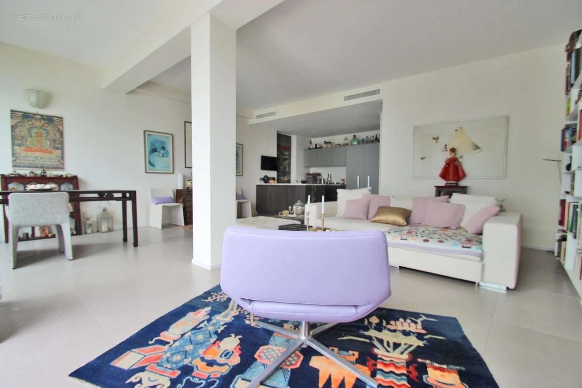 Appartement à ROQUEBRUNE-CAP-MARTIN