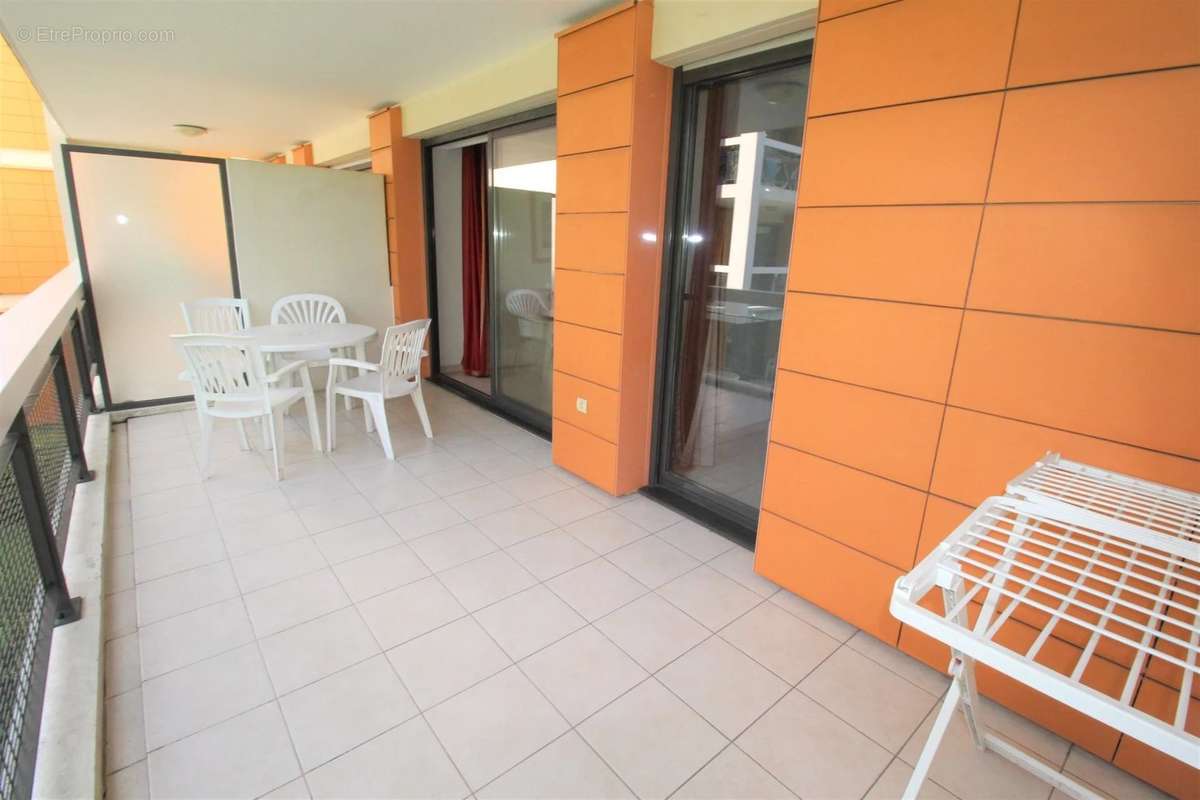 Appartement à VILLENEUVE-LOUBET