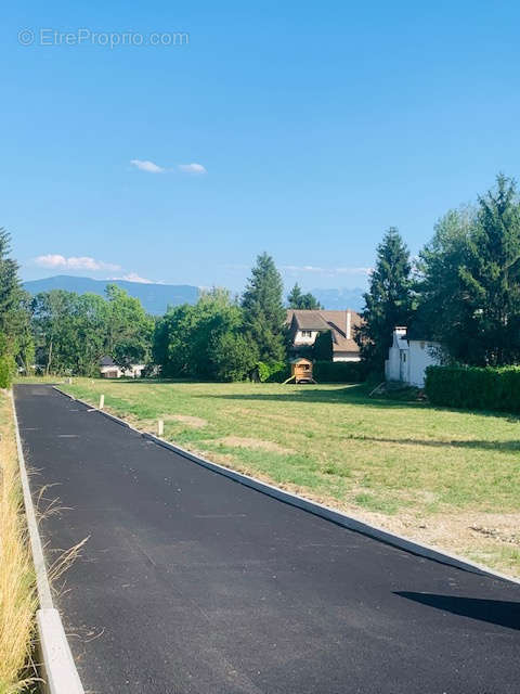 Terrain à DIVONNE-LES-BAINS