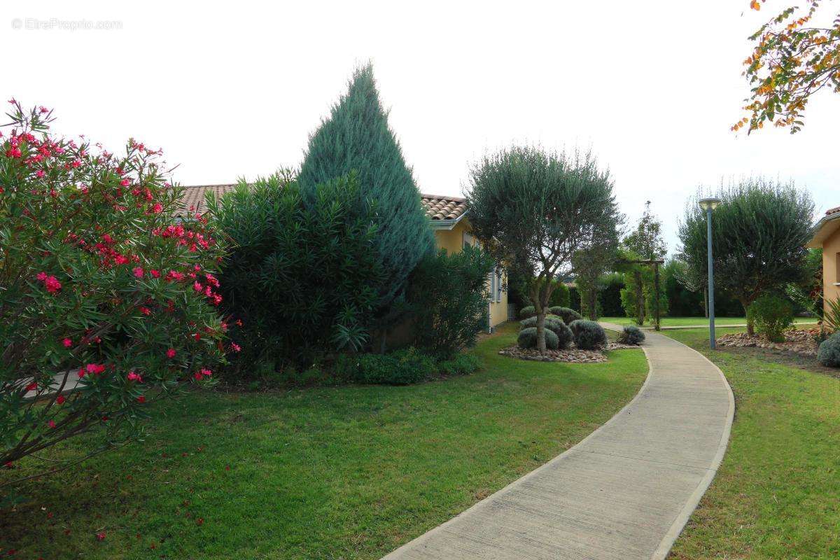 Maison à JONQUIERES-SAINT-VINCENT