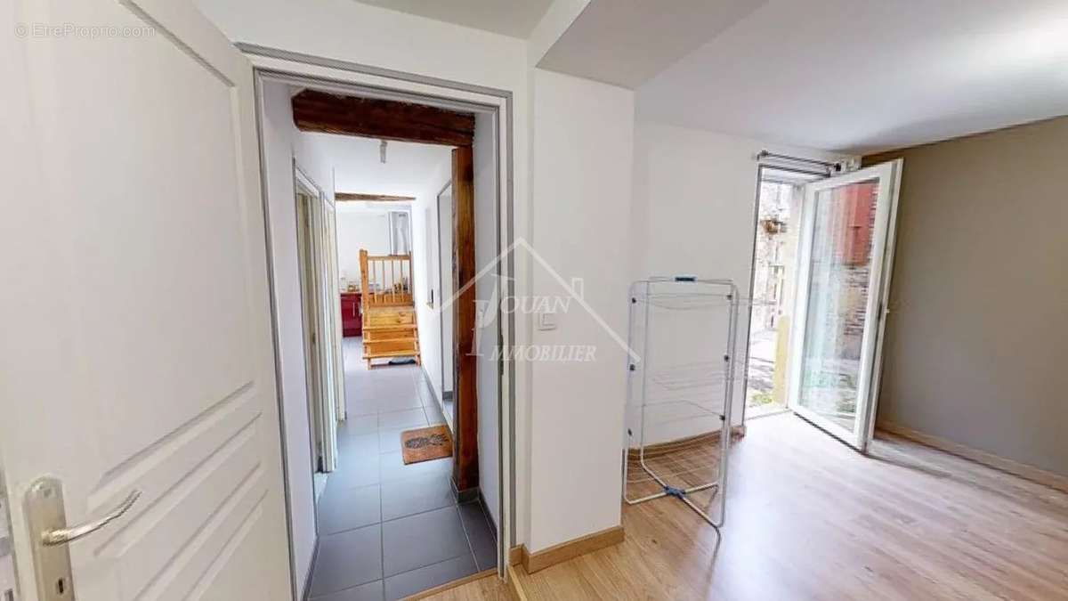 Appartement à CHEVAGNES