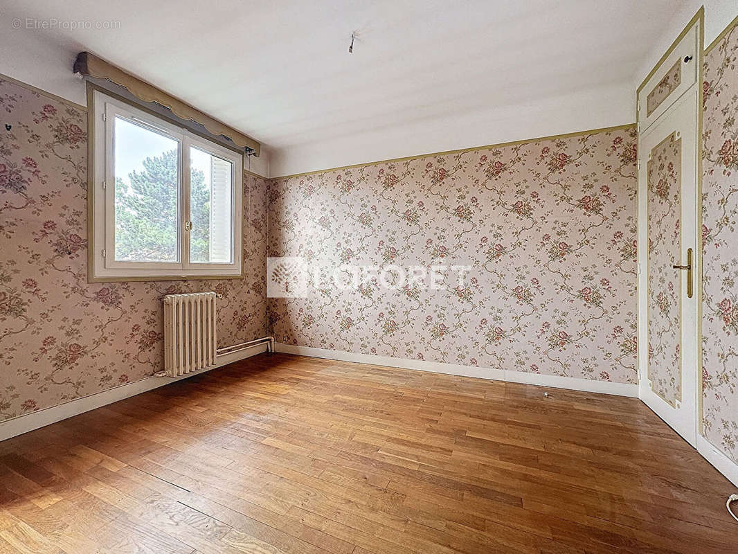 Appartement à BOURG-LA-REINE