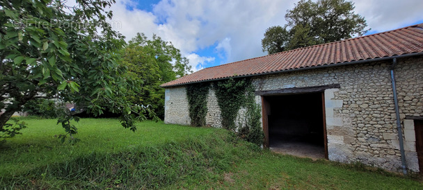 Maison à MONTAGRIER