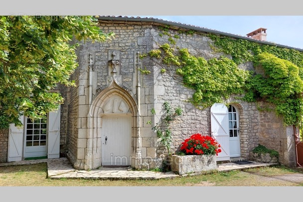 Maison à NIEULLE-SUR-SEUDRE