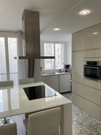 Appartement à PARIS-20E