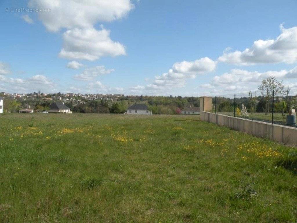 Terrain à SAINT-JEAN-DE-THOUARS