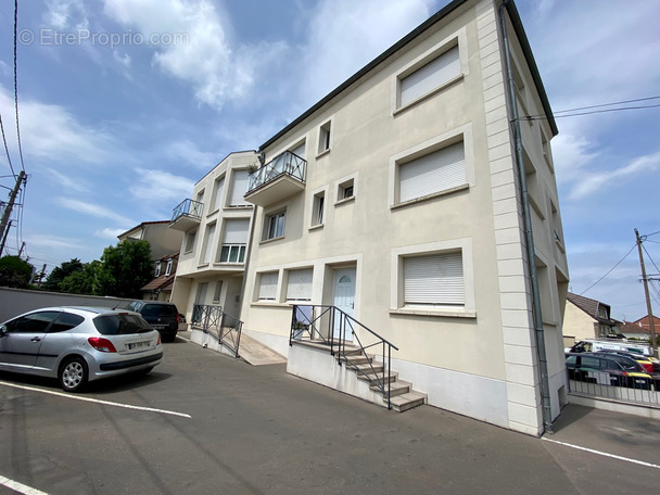 Appartement à PARAY-VIEILLE-POSTE