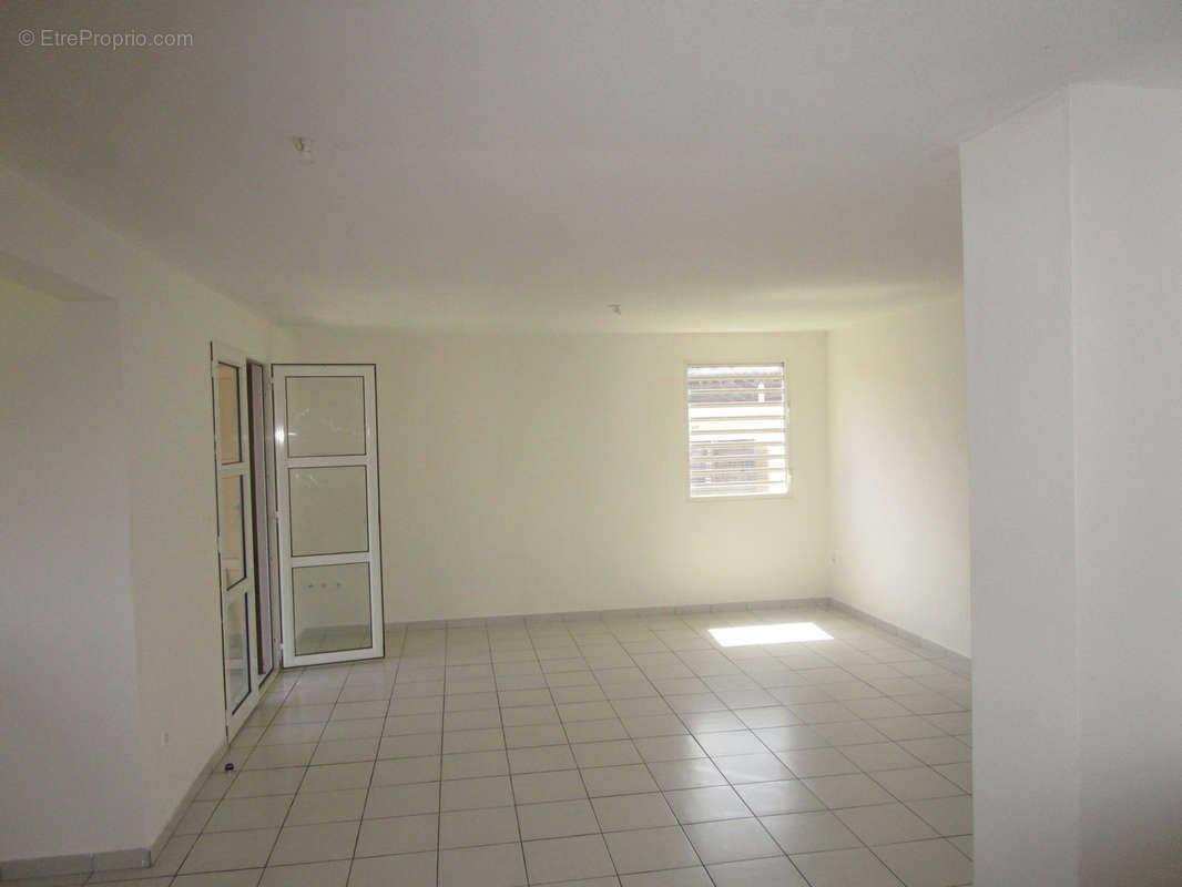 Appartement à KOUROU