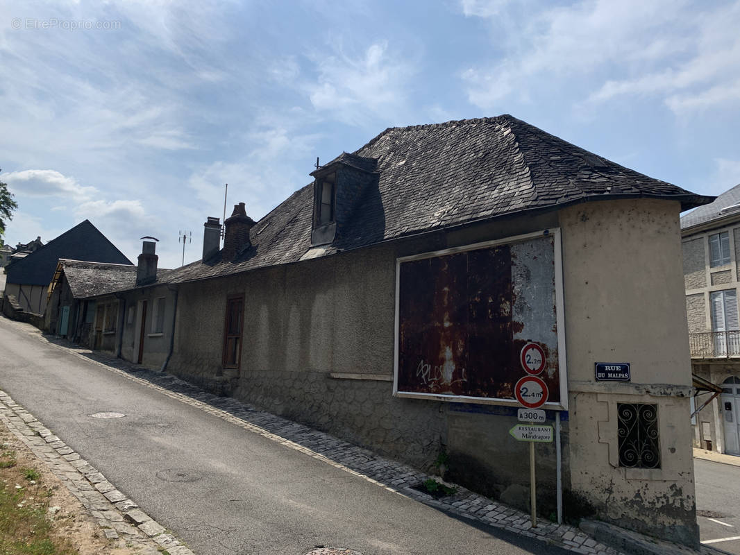 Maison à TERRASSON-LAVILLEDIEU