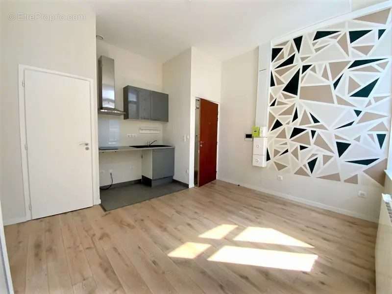 Appartement à PARIS-10E