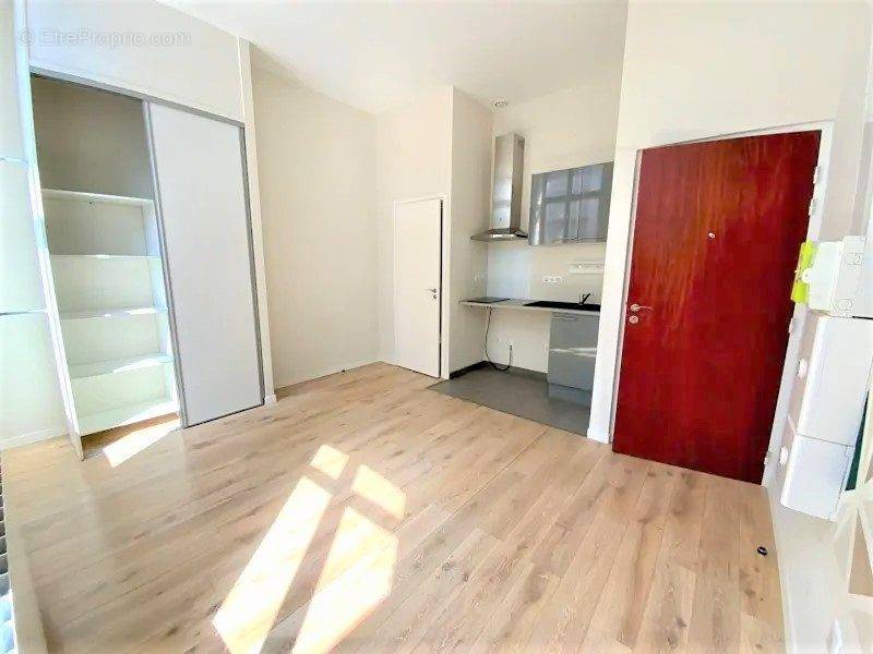 Appartement à PARIS-10E