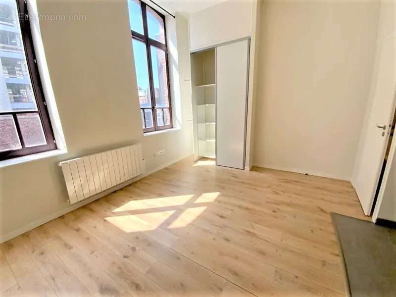 Appartement à PARIS-10E