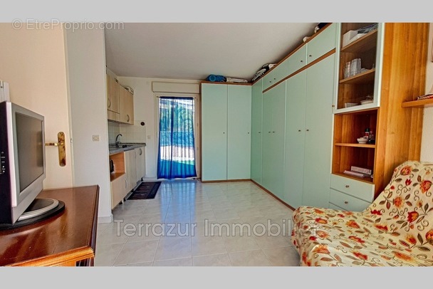 Appartement à VALLAURIS