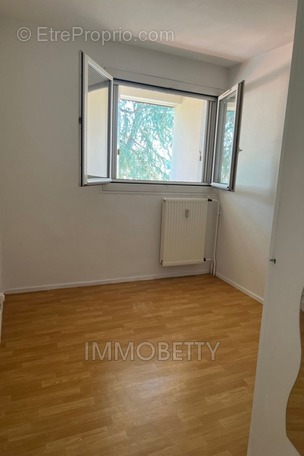 Appartement à BILLERE