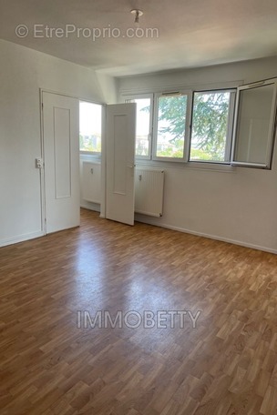 Appartement à BILLERE