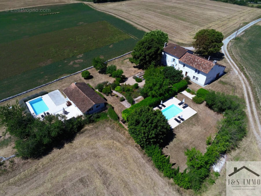 Maison à VERTEILLAC