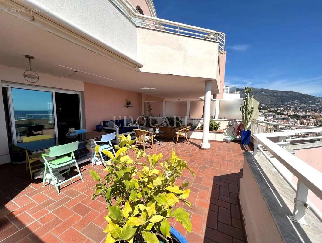 Appartement à ROQUEBRUNE-CAP-MARTIN