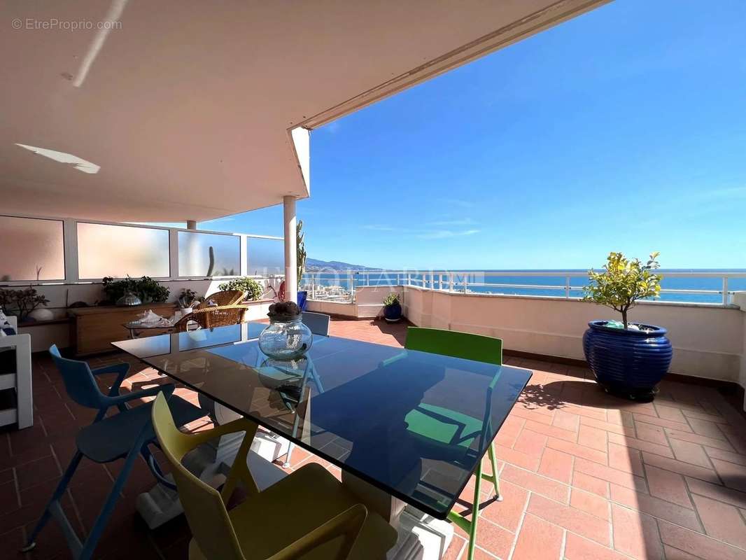 Appartement à ROQUEBRUNE-CAP-MARTIN