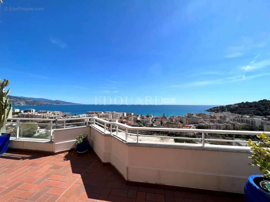 Appartement à ROQUEBRUNE-CAP-MARTIN