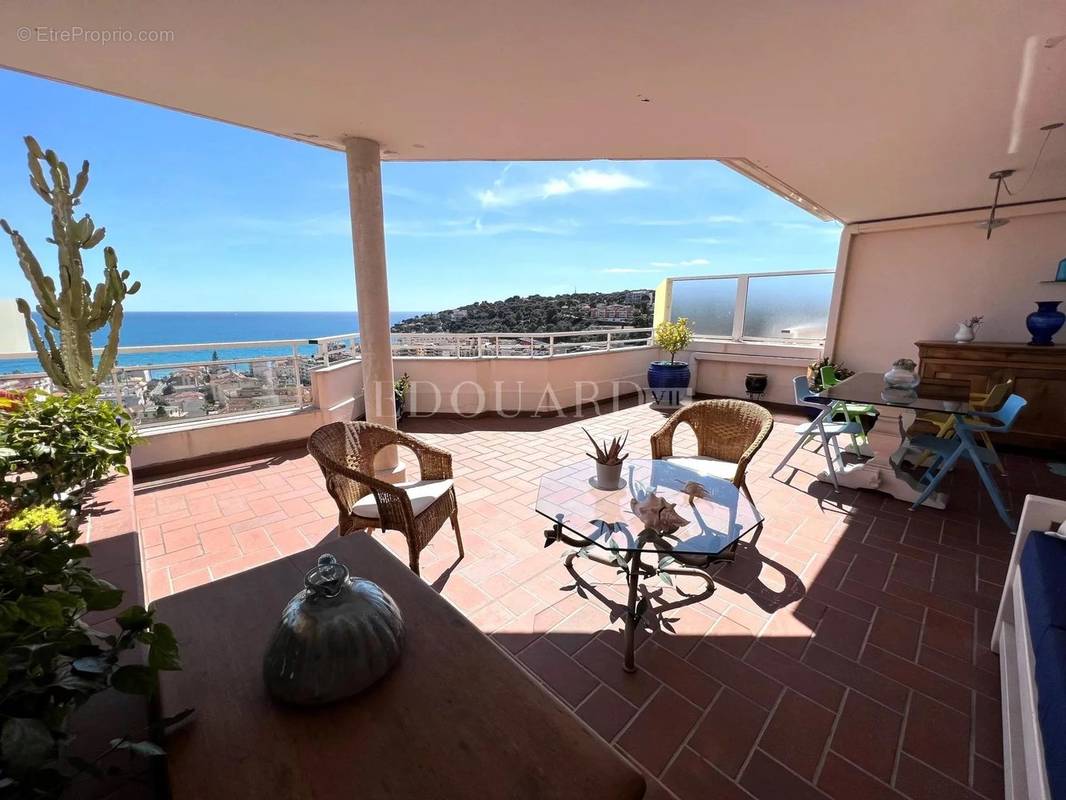 Appartement à ROQUEBRUNE-CAP-MARTIN