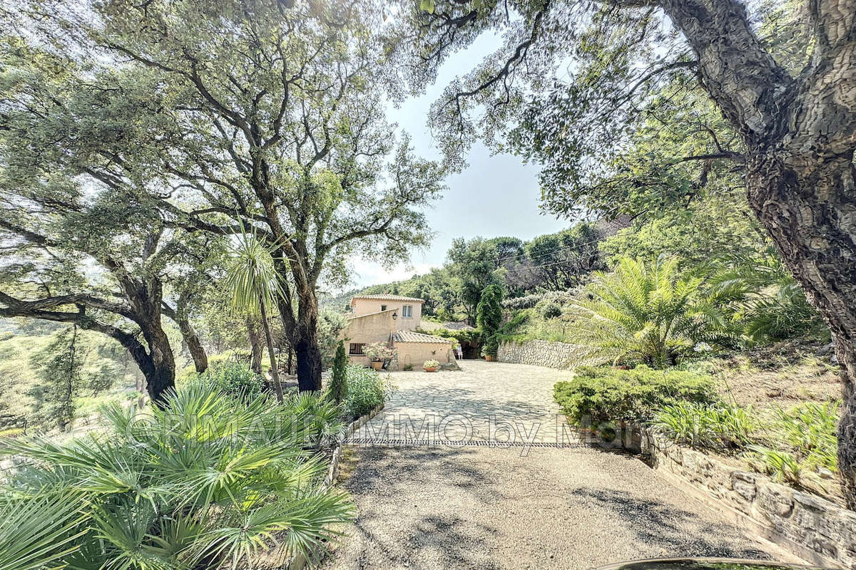 Maison à LA GARDE-FREINET