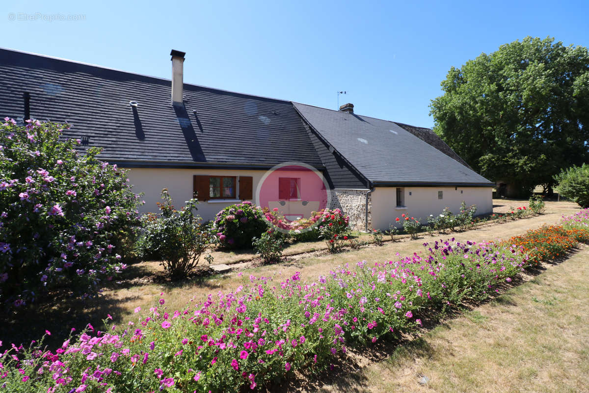 Maison à COURVILLE-SUR-EURE