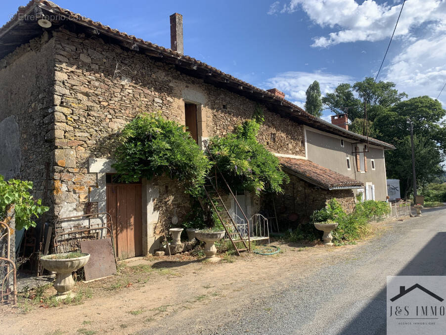 Maison à MASSIGNAC