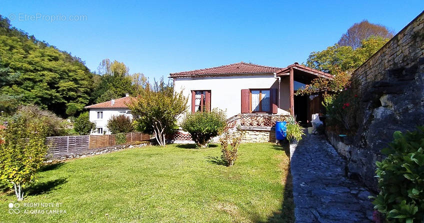 Maison à FRAYSSINET-LE-GELAT