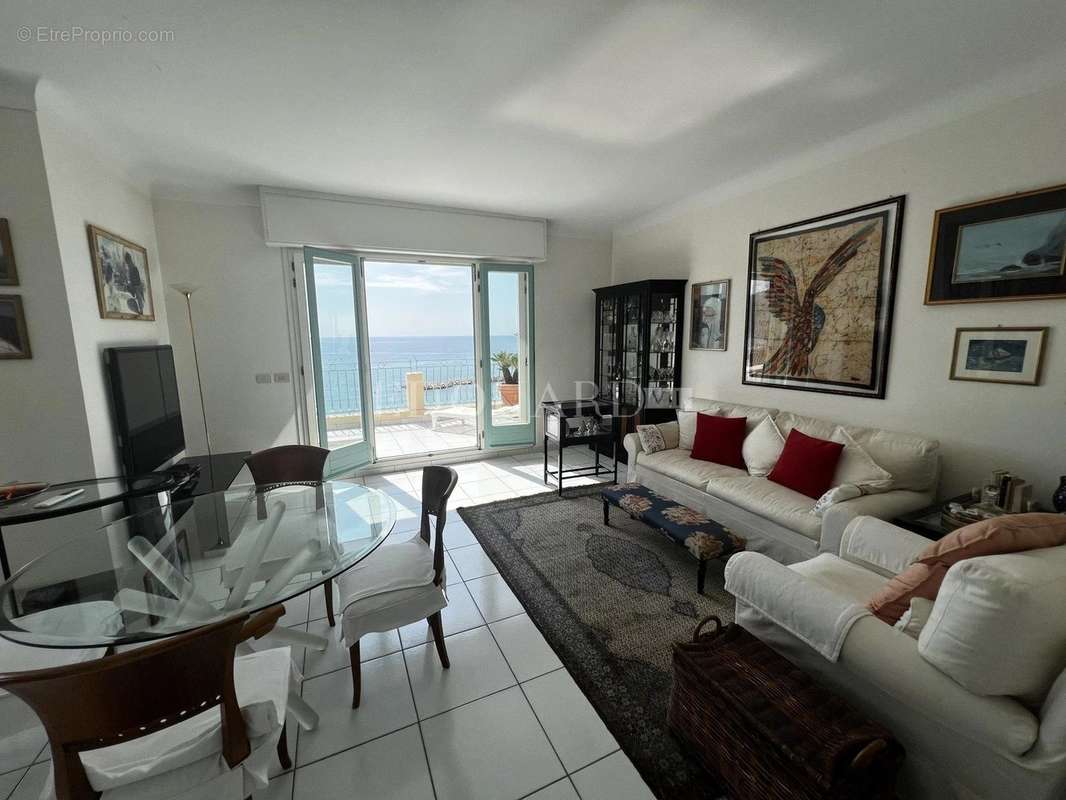 Appartement à MENTON