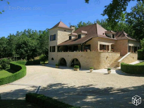 Maison à CAHORS