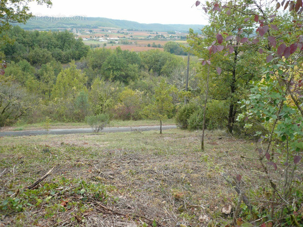 Terrain à PUY-L&#039;EVEQUE